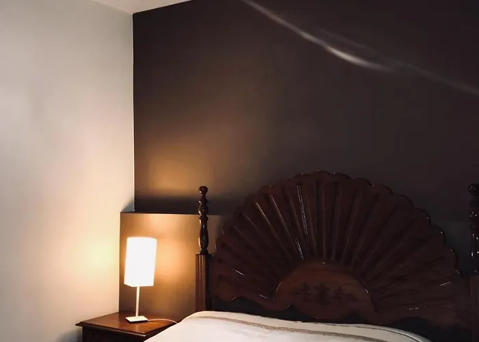 Casa Nazare بيت للعطل *