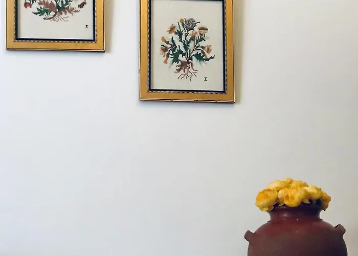 Casa Nazare بيت للعطل *